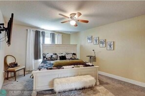 3 bedrooms, iron/ironing board, WiFi, bed sheets