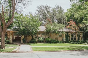 Exterior - Historic Sayles Ranch- Huge Deck + Pool! (Abilene)