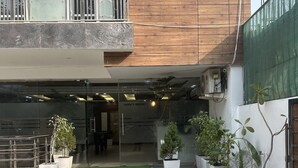 واجهة المنشأة