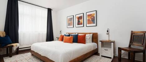 3 Schlafzimmer, Schreibtisch, Bügeleisen/Bügelbrett, WLAN