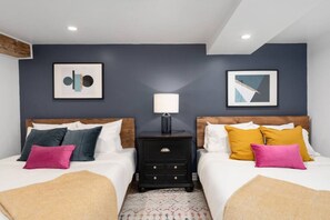 3 makuuhuonetta, työpöytä, silitysrauta/-lauta, Wi-Fi