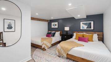 3 bedrooms, desk, iron/ironing board, WiFi