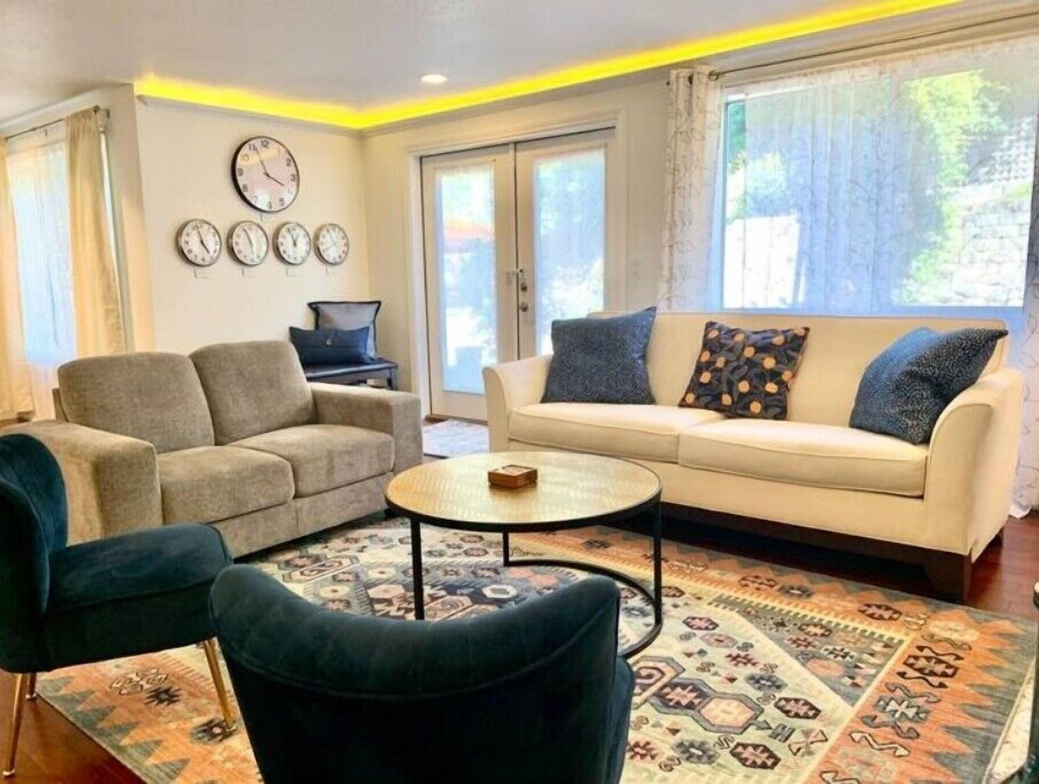 Smart-tv och eldstad