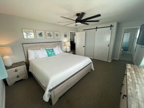 3 bedrooms, iron/ironing board, free WiFi, bed sheets - Pedestrian Beach Front 3- bedroom house in Surfside Beach (Surfside Beach)