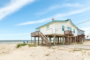 On the beach, sun-loungers, beach towels - Pedestrian Beach Front 3- bedroom house in Surfside Beach (Surfside Beach)