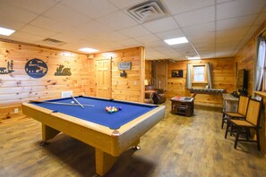 Spielezimmer