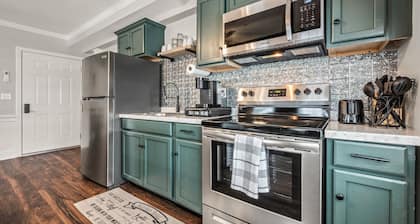 Old Silver factory converted to a new 1Br with all the charm