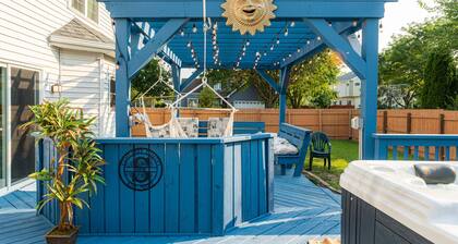 Re-Designed, Cosmos Retreat, King Bed, Hot Tub, WiFi, Large TVs, Spacious & Calm