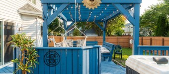 Re-Designed, Cosmos Retreat, King Bed, Hot Tub, WiFi, Large TVs, Spacious & Calm