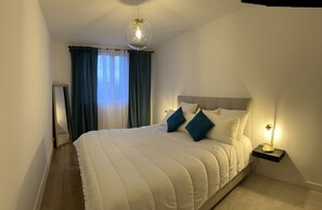 2 bedrooms, iron/ironing board, WiFi, bed sheets