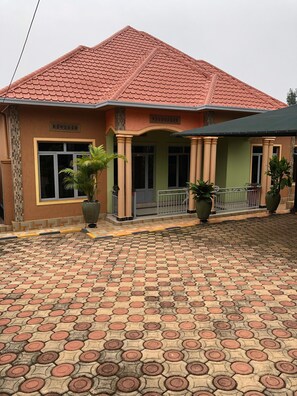 Exterior - Lifeberg Homes Kigali (Kigali)