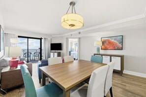 Dining - Family Oceanfront Condo Located in North end of Myrtle Beach! (Myrtle Beach)