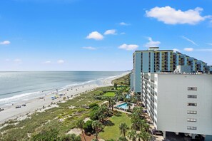 On the beach - Bright 1BR Oceanview Condo at Caravelle Resort – Pools, Beach & Balcony Views (Myrtle Beach)