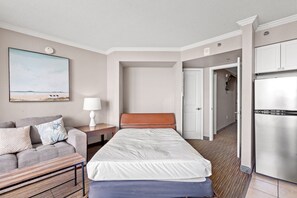 1 bedroom, WiFi, bed sheets - Bright 1BR Oceanview Condo at Caravelle Resort – Pools, Beach & Balcony Views (Myrtle Beach)
