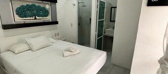 Vayor Hotel & Suites 