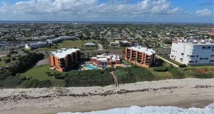 Two Bedroom, Ocean Front, Luxury Condo, Indian Harbor Beach, FL 3814326