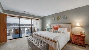 3 soverom, strykejern/-brett, reiseseng for barn og wi-fi