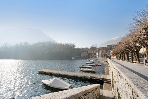 Ferienhaus 'Casa Vacanze Laghi e Monti' mit Bergblick, privatem Garten und WLAN