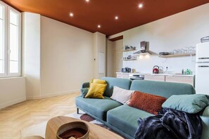 TV, studio