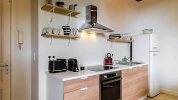 Kühlschrank, Ofen, Herdplatte, Geschirrspüler