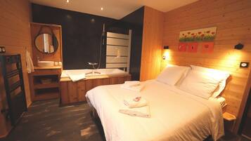 3 camere, ferro/asse da stiro, Wi-Fi gratuito, lenzuola