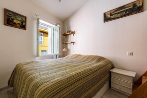 1 bedroom, iron/ironing board, free WiFi