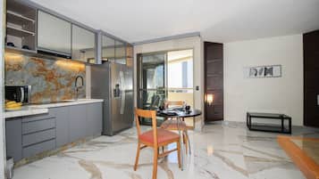 Departamento (534878) | Cocina privada | Microondas y utensilios de cocina
