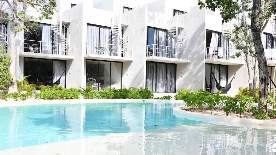 Seremonia Selva by The Spot Rentals