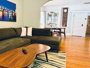 Smart TV - Midtown Retreat: Steps from Ice Blocks Shops (Sacramento)