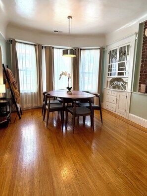 تناول الطعام