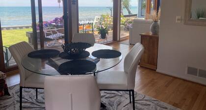 Stunning Lakefront Beach House