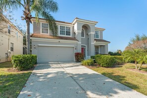 Exterior - Free Pool Heat | Sunset View | Minutes from Disney | Gated Resort Community (Kissimmee)