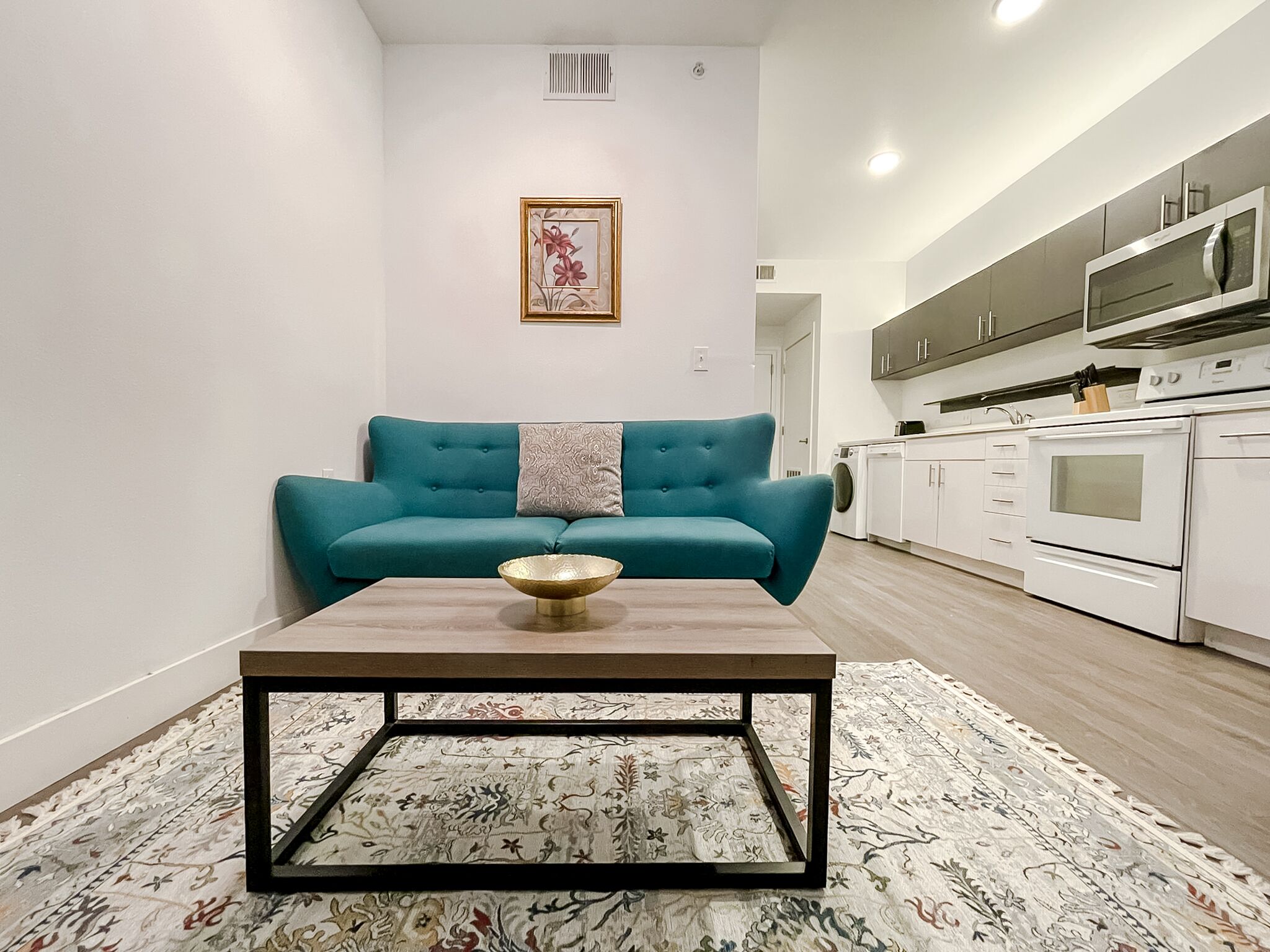 Sleepover: Quaint Studio - Downtown Springfield