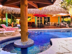 Exterior - Brunette Beach (Sipacate)