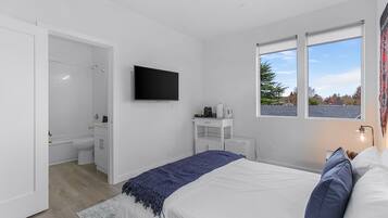 Classic Room (4th Floor) | Iron/ironing board, free WiFi, bed sheets