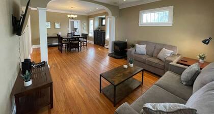 Dragonfly House: A cheerful five-bedroom