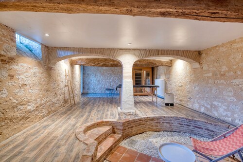 Villa Virginie Gîte 1 – Spacious Air-Conditioned House with Heated Pool and Spa