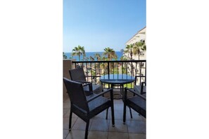 Outdoor dining - Two Bedroom Suite w/ Full Kitchen (Cabo San Lucas)