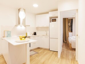 冰箱、微波炉、烤箱、茶具/咖啡用具