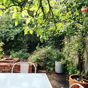 Terrace/patio - Charming Cottage in Wine Country (Sonoma)