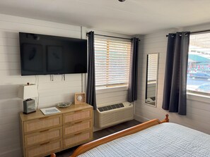 WiFi, bed sheets