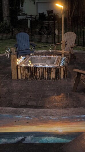 Outdoor spa tub - Hidden Oasis in Scottsboro, AL (Scottsboro)