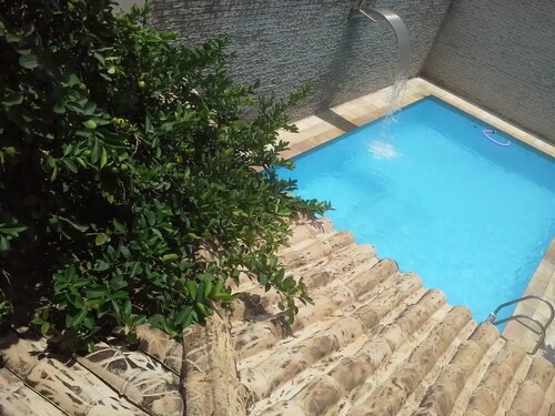 Casa Confortável com Piscina