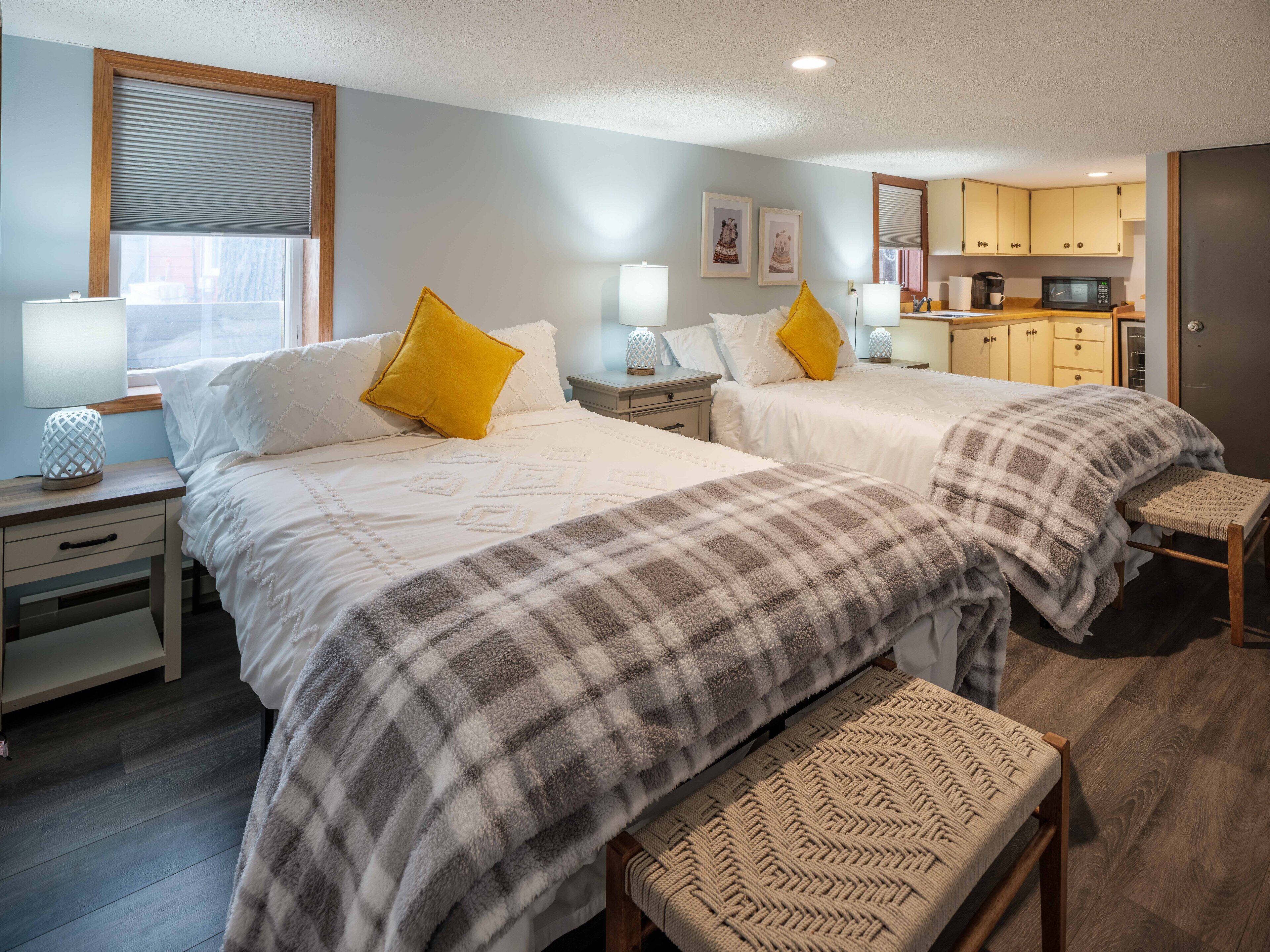 6 عدّة غرف نوم ومكواة/لوح كي وسرير سفر وواي فاي مجانًا