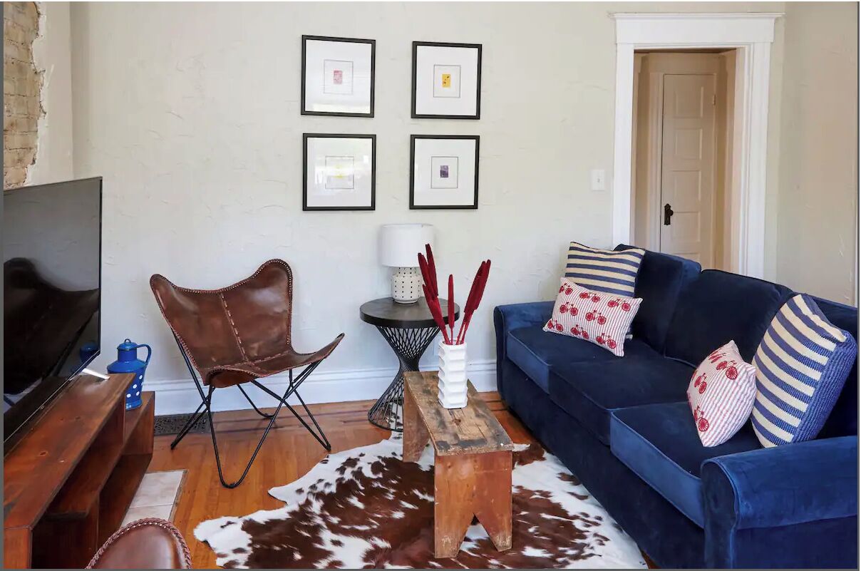 Classic Heart of Highlands! 3BR!