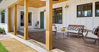 Modern Stylish Home near Universal Hollywood