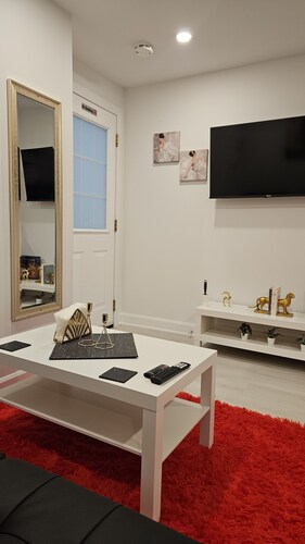  Modern comfy brand new basement apartment in a convenient place, pet friendly.