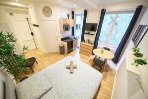 1 bedroom, iron/ironing board, WiFi, bed sheets