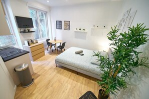 1 bedroom, iron/ironing board, WiFi, bed sheets