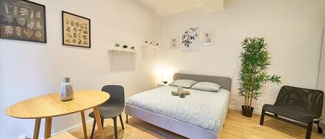 1 chambre, fer et planche Ă repasser, Wi-Fi, draps fournis